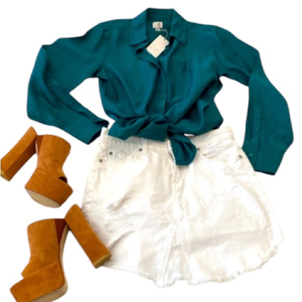 7 For All Mankind distressed white denim skirt size 26